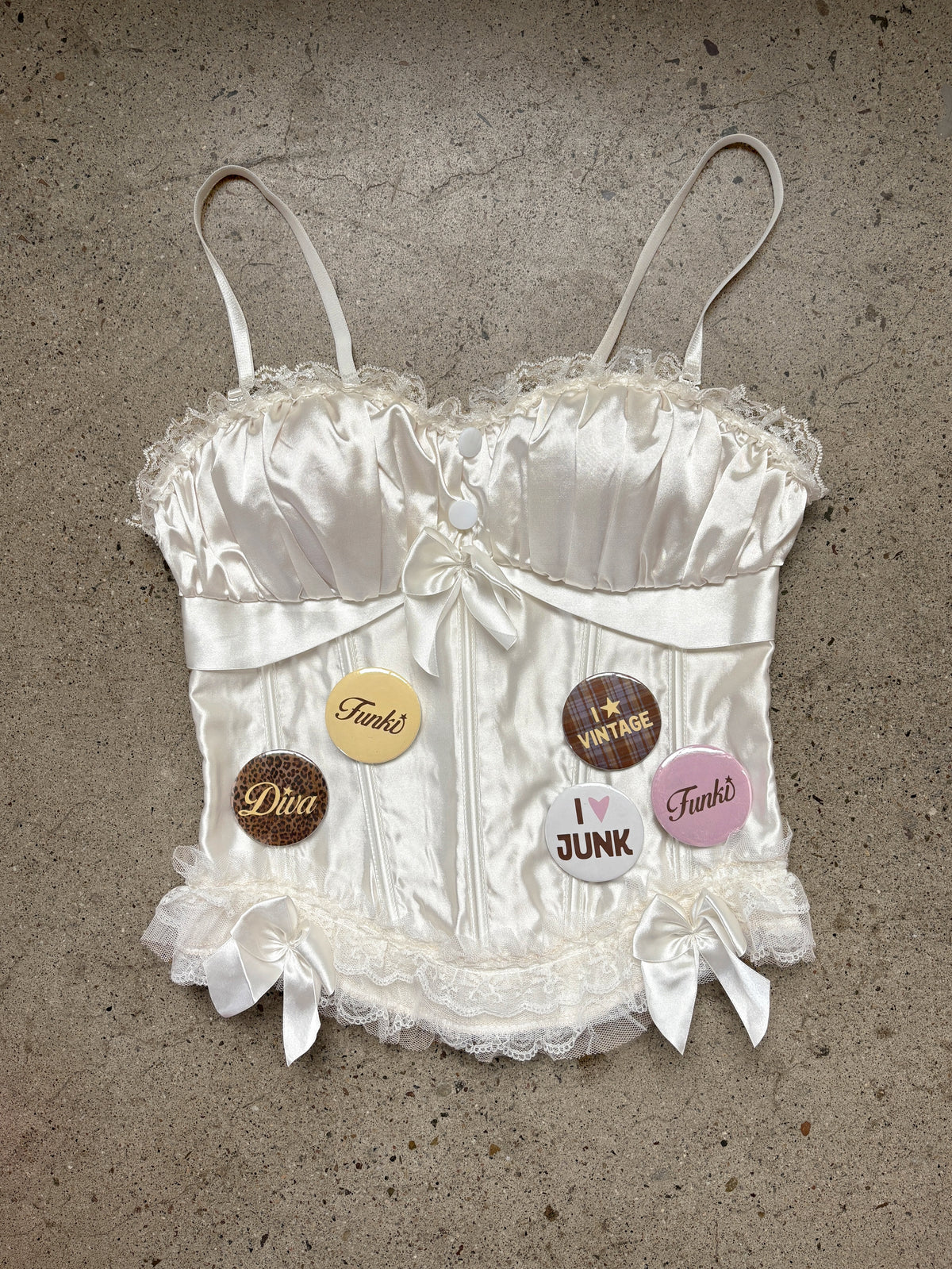I ★ Vintage Pin