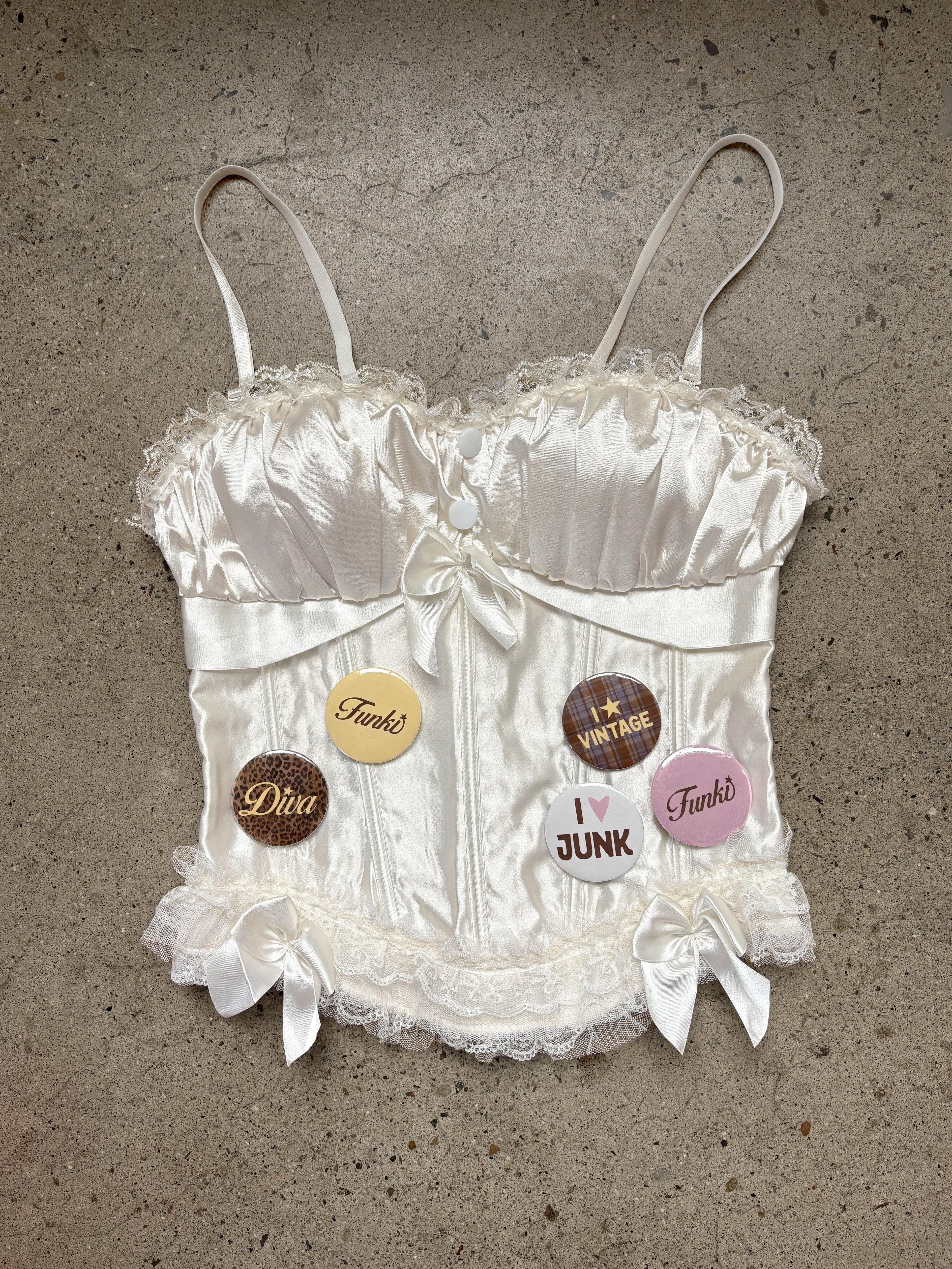 I ★ Vintage Pin